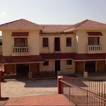 Awesome Villa Лонавла Екстер'єр фото